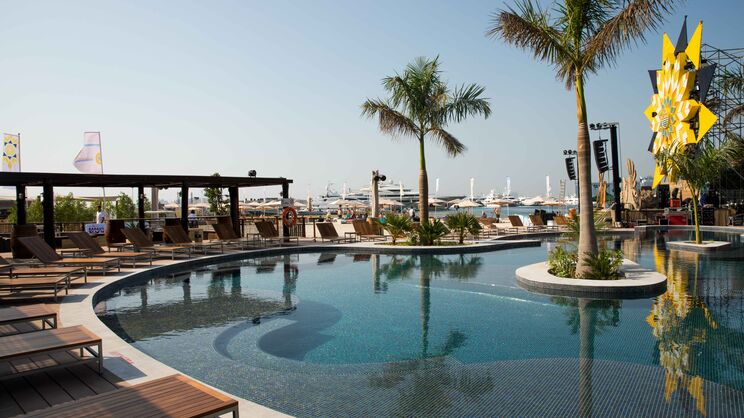 Le Meridien Mina Seyahi Beach Resort & Waterpark